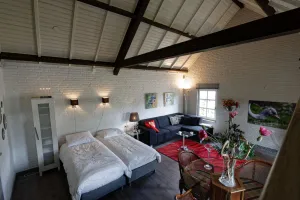Image of Space for rent with private entrance, living space and bathroom.