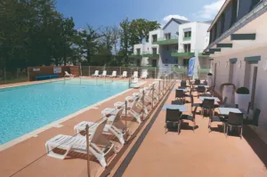 Image of Appartement spacieux | Accès piscine