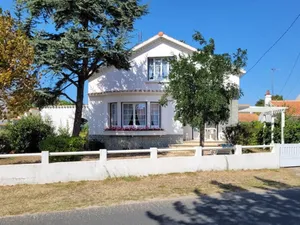 Image of Holiday home for 6, WIFI, Pets allowed, Parking, near the beach