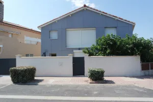 Image of ground floor apartment in a house by the seaside in Occitanie