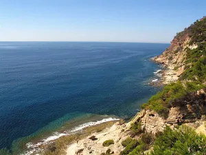 Image of In front... only the sea
