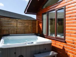Image of 3 bedroom 2 bathroom Spey lodge with hottub and excellent views