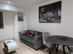 Image of Solihull Luxury One Bed Apartment (sleeps 2)