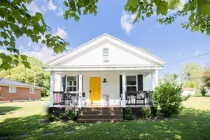 Image of Cozy Modern 3-bd, Pet Friendly, 12 miles from RRG!