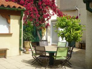 Image of Charming town on 400m² of fully enclosed land