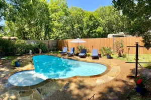 Image of The Pool House minutes from W7th , TCU , Stockyards , Museums & Dickie’s Arena