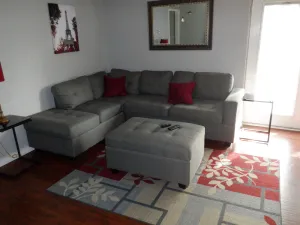 Image of 4 Bedroom Home - Great Location (Sleep 10 Guest)