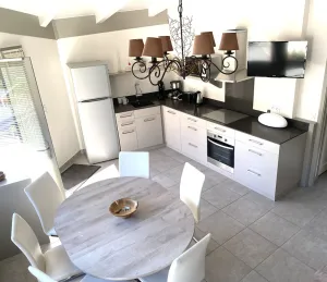 Image of Appartement Alliant Confort et Charme au Coeur du Village de Lanslevillard