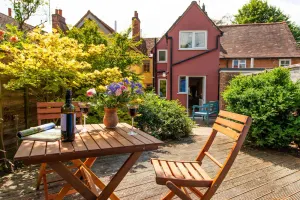 Image of Meddlars a historic cottage on the countryside edge of a vibrant Market Town