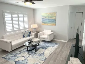 Image of Modern Apartment - 3 of 4