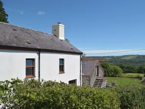 Image of 4 bedroom accommodation in Ponthenri, near Llanelli