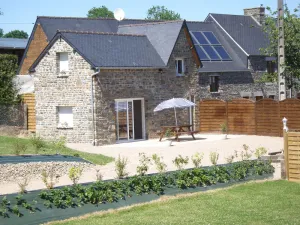 Image of comfortable cottage in the calm of Calvados with heated pool