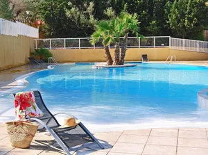 Image of Cottage 4 à 6 p SollieToucas , climatisé, piscine, vue, terrasse, à 0,400m du centre