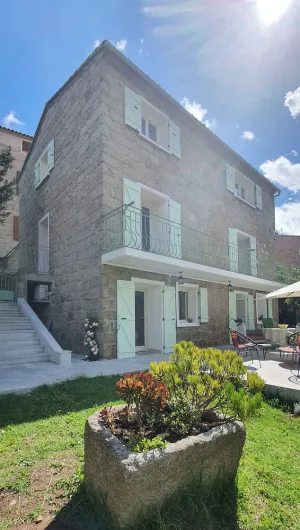 Image of SARTENE, BEAUTIFUL 52m2 APARTMENT ON PRIVATE GARDEN GROUND,