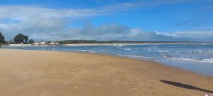 Image of Restful, air-conditioned house close to beaches and all amenities.