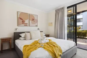 Image of Riverside Elegance Central 1BR 1BA Apartment