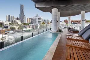 Image of Chic 1-Bed with Parking, Infinity Pool and Gym