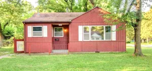 Image of Bohemiam Charm Private Home w\/ large yd + near Event ctr
