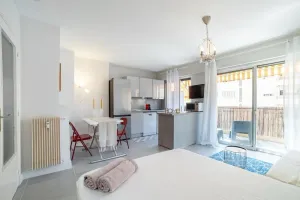 Image of Spacious quiet studio with terrace, air conditioned, ideally located