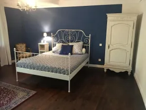 Image of Bed and breakfast with shared kitchen and living room