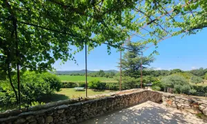 Image of Country house (sleeps 8, 10) in a quiet location, with a superb view of the Luberon.