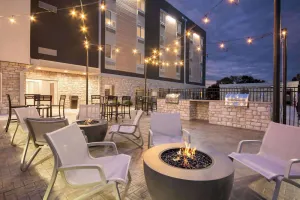 Image of Everhome Suites Lexington - Horse Park