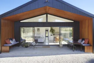 Image of Ironbark Maldon, with outdoor spa and forest views