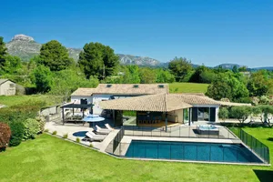 Image of La 'Villa Garlaban' en Provence classée 5*****