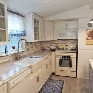 Image of Sandy's Lake Chateau - Beautifully updated home on 3 private acres.