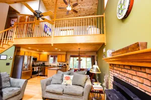 Image of Hideout- Spacious Pet Friendly Home ready!!