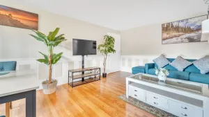 Image of Central Chic Crib