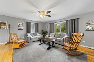 Image of Steps to the beaches of Lake Erie 4BR, 3BA Beautiful House