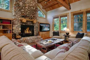 Image of JHRL - Elegant and Western 4-bedroom Homestead - Private hot tub in the woods