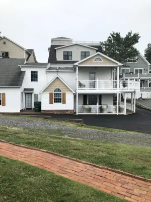 Image of Two bedroom two bath home on charming  Solomons Island