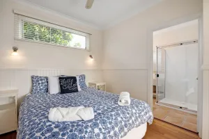 Image of ST PAULS PINK BAYSIDE SELF CONTAINED COTTAGE IN SORRENTO