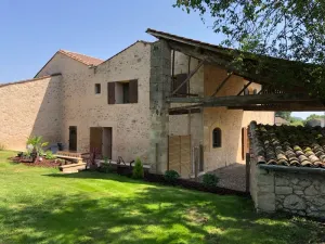 Image of Gîte in Périgord in the heart of the vineyards - with swimming pool