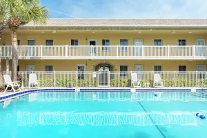 Image of Walk to Beach/Beautiful and Comfy/Relaxing Patio/Parking