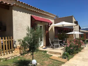 Image of Vacation home for 4 people, ideal for a couple with children, shared pool