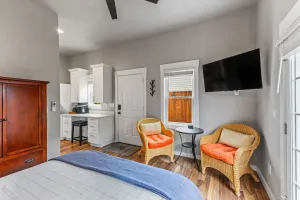 Image of Carriage House · Brand New! Vine Street Carriage House