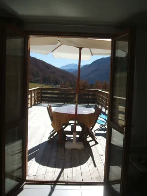 Image of PRETTY T2, 4 \/ P 3 stars with pool floor (c. Agree vacation)