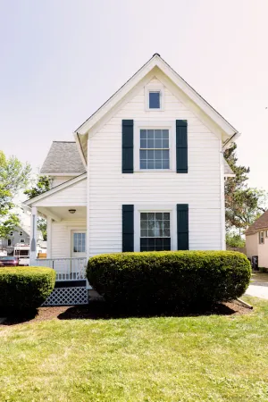 Image of The Front House by the Lake
