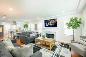 Image of ALHAMBRA 4 Bed home near DTLA w\/Parking