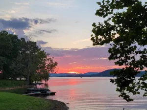 Image of AUTHENTIC LAKEFRONT LOG CABIN-SLEEPS 10.  PRIVATE DOCK.  FIREPIT.
