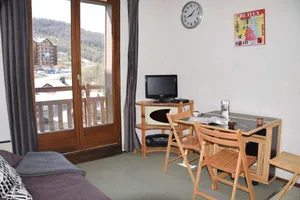 Image of 100m from resort center, 5th floor, balcony, tv, ski locker, 23m², Risoul
