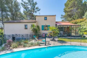 Image of Mas Provençal with swimming pool, mountain views and Wi-Fi