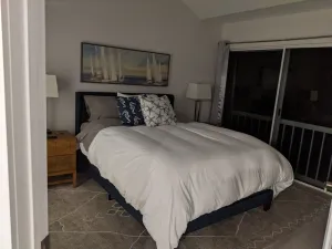 Image of \"Remodeled\" 3 Bedroom, 3 Bath Condo with picture frame Bayfront views