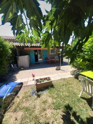 Image of Marseillan house not overlooked quiet garden terrace in a residence