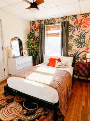 Image of Pura Vida Long Beach - Private 2nd story apartment. Walk to beach & restaurants