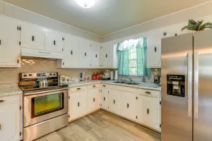 Image of Charming Jonesville Home with Grill - Near Wineries!