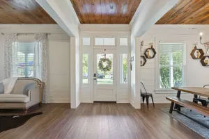 Image of 1940's Shiplap Charmer Close to Downtown Waco! PET FRIENDLY!